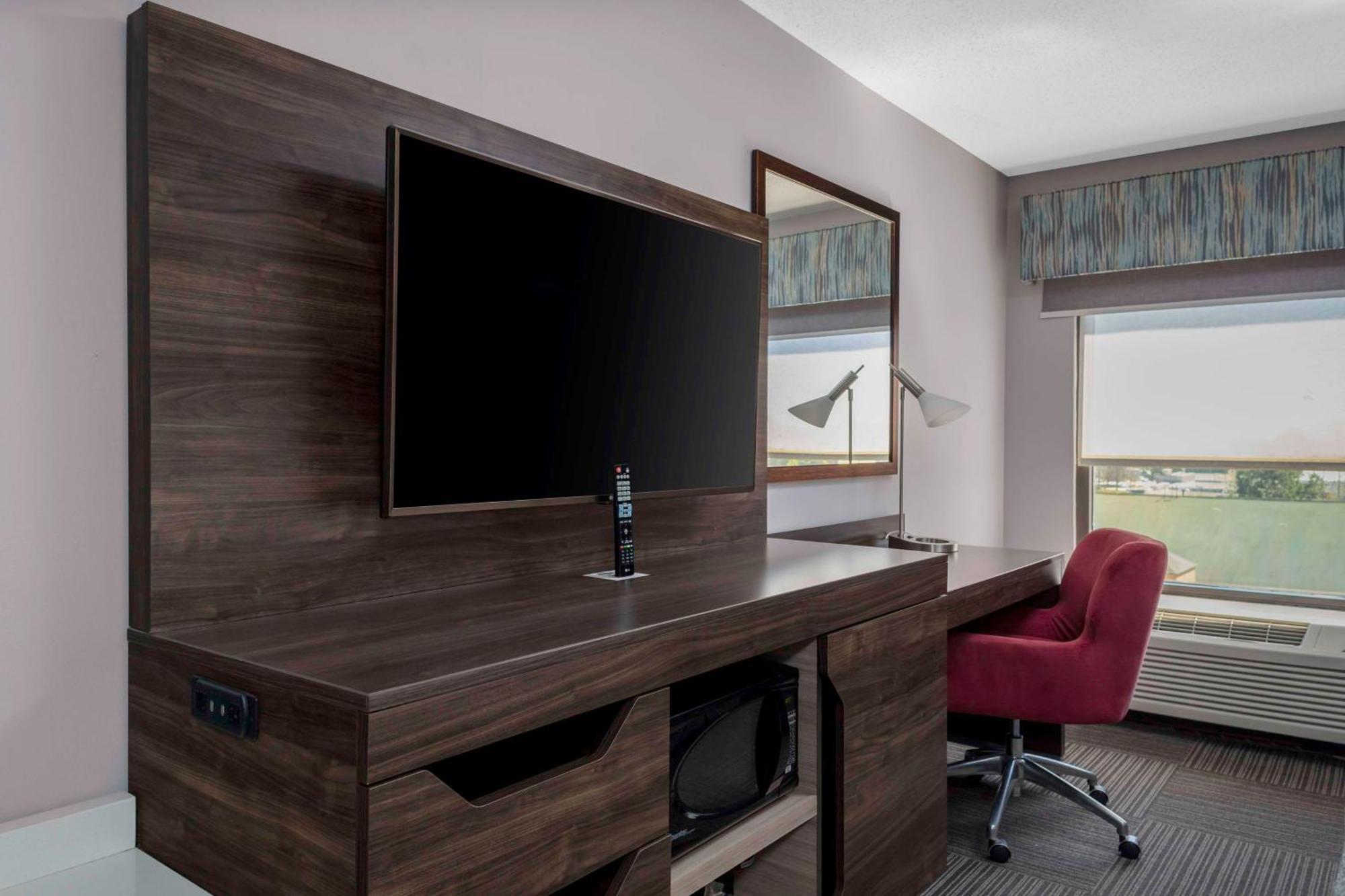 Hampton Inn Conyers Bagian luar foto