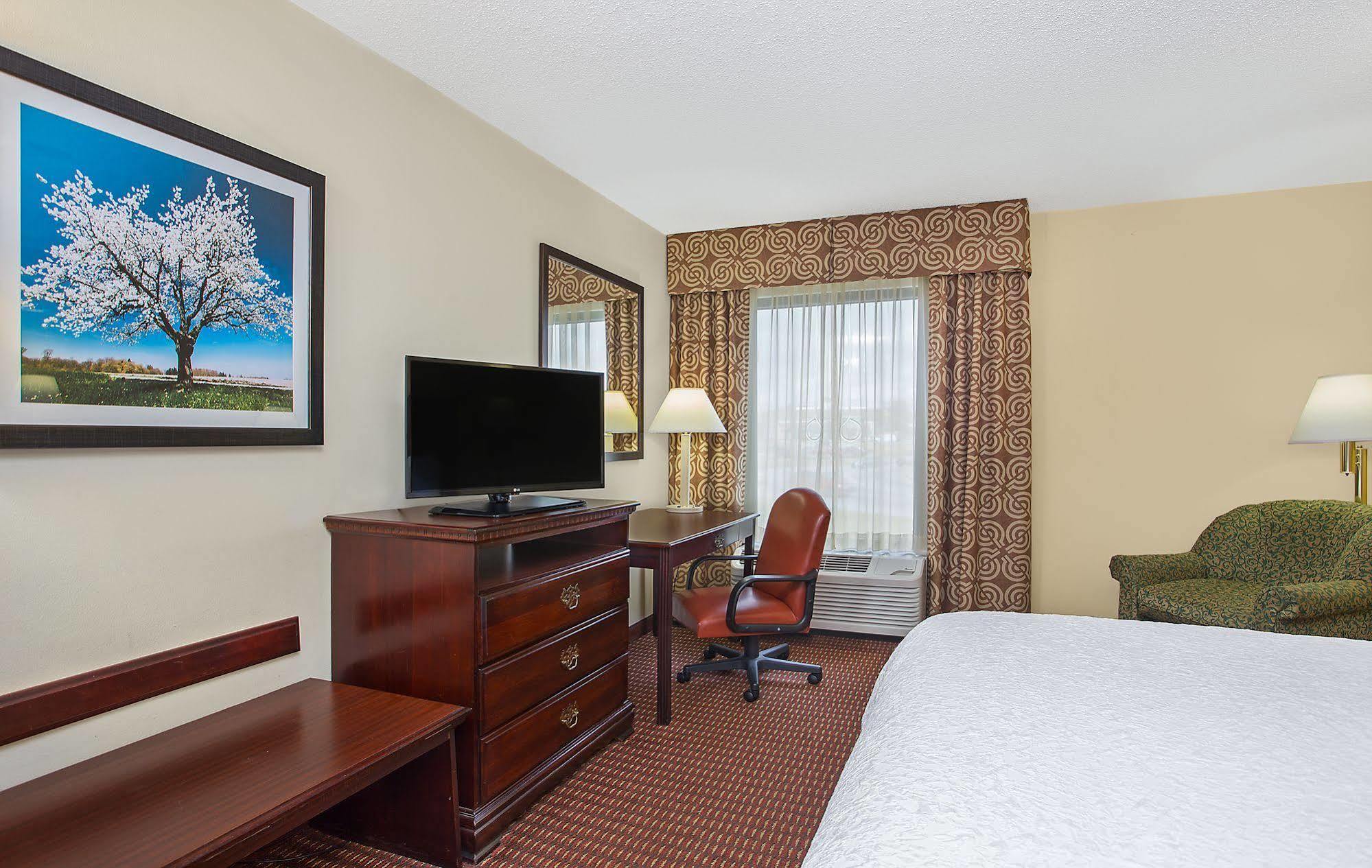 Hampton Inn Conyers Bagian luar foto
